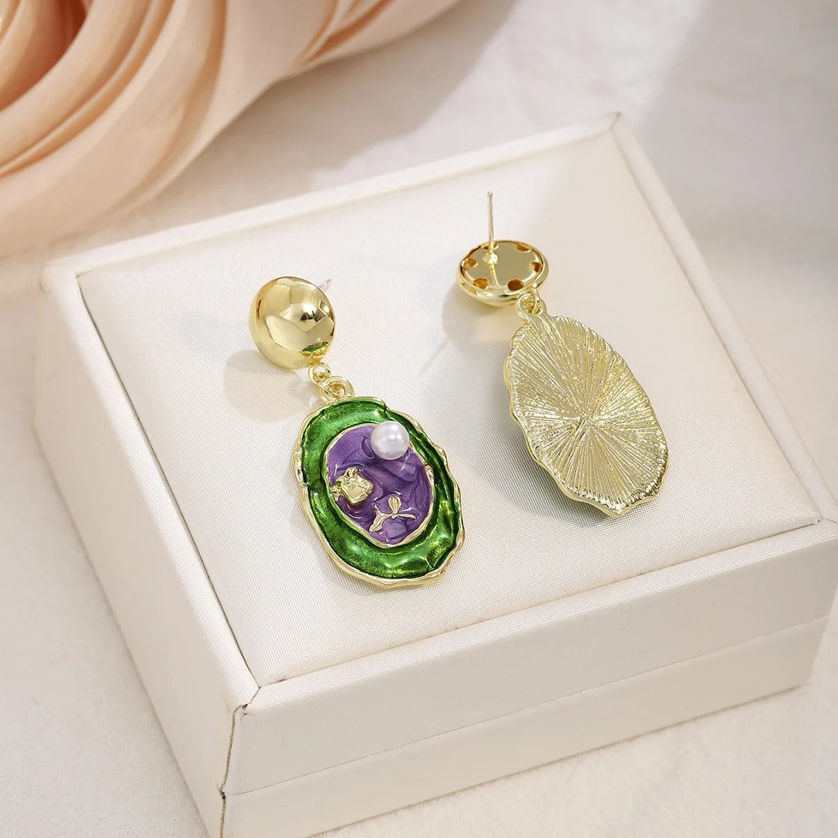 Geometric Baroque Pearl Drop Earring